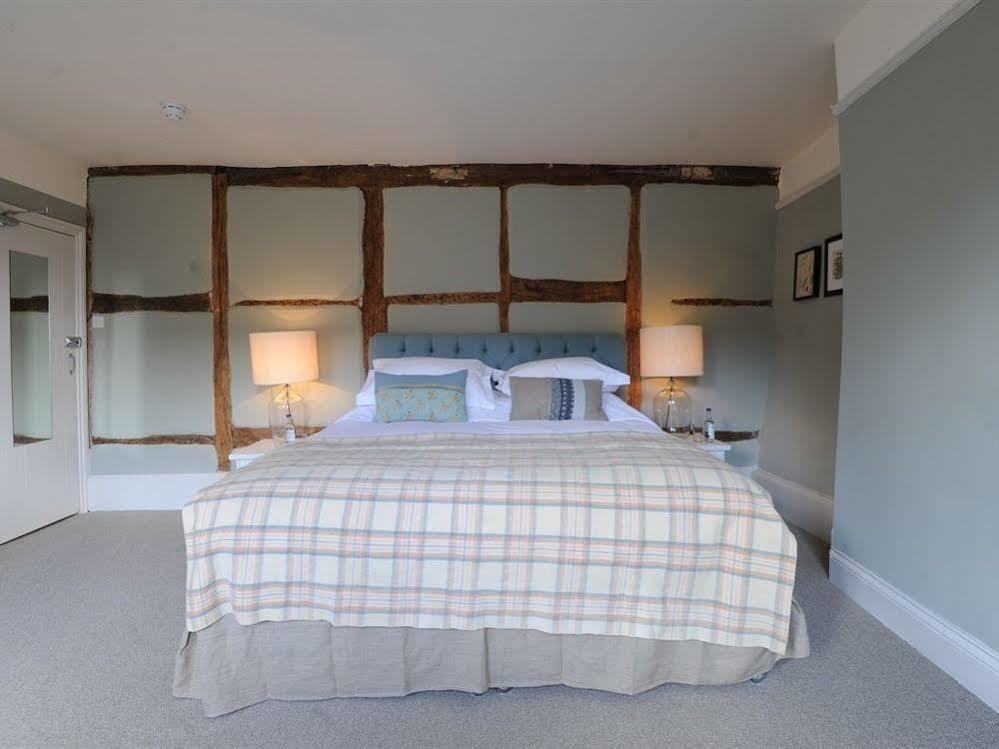 Bel And The Dragon-Kingsclere Hotel Exterior photo